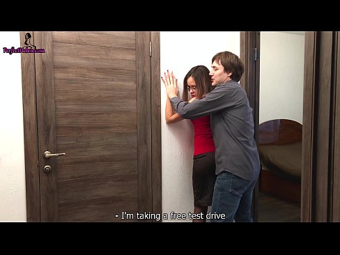 ❤️ Sexy Realtor sensually jerks his pussy and fucks while selling his apartment - Krempai ☑  اسان وٽ